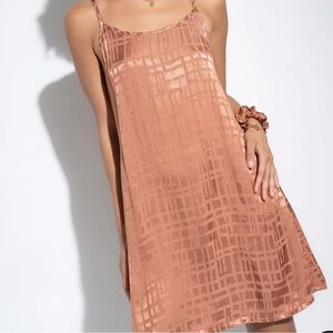 The Short Slip - Tobacco Abstract